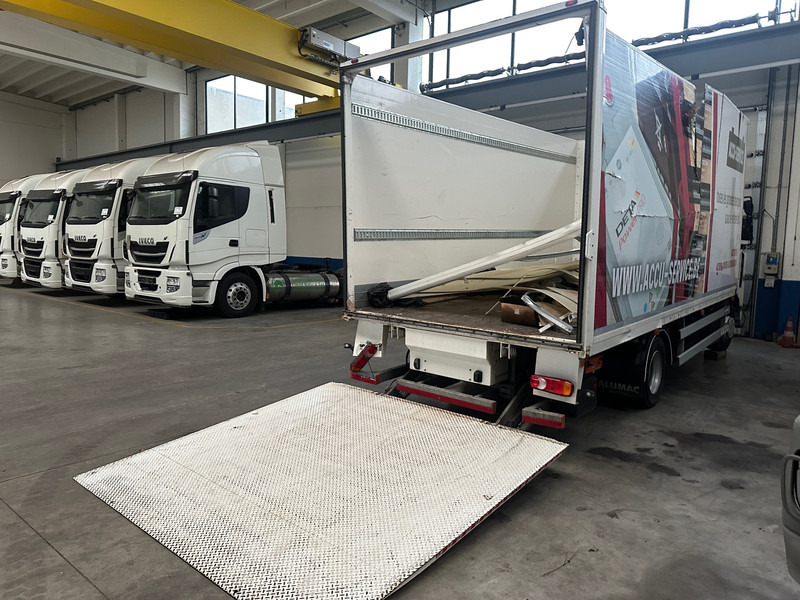 Renault D240 - Вантажівка з закритим кузовом: фото 3 Renault D240 - Вантажівка з закритим кузовом: фото 3