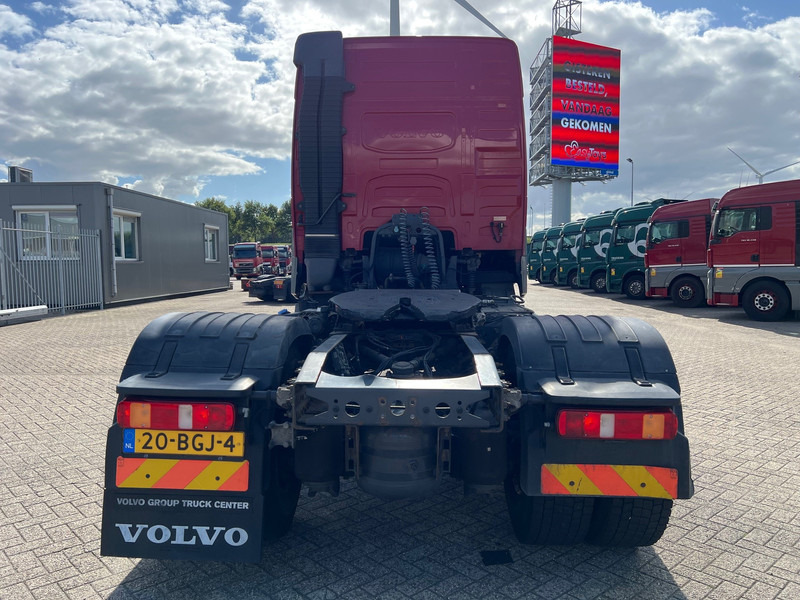 Volvo FH13.420 Globetrotter - ADR - Тягач: фото 5 Volvo FH13.420 Globetrotter - ADR - Тягач: фото 5