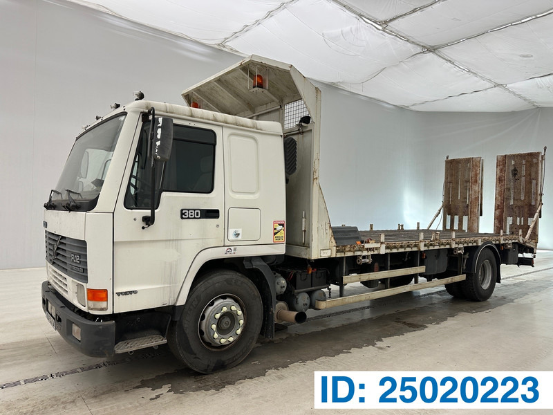 Volvo FL12.380 - Автовоз вантажівка: фото 1 Volvo FL12.380 - Автовоз вантажівка: фото 1