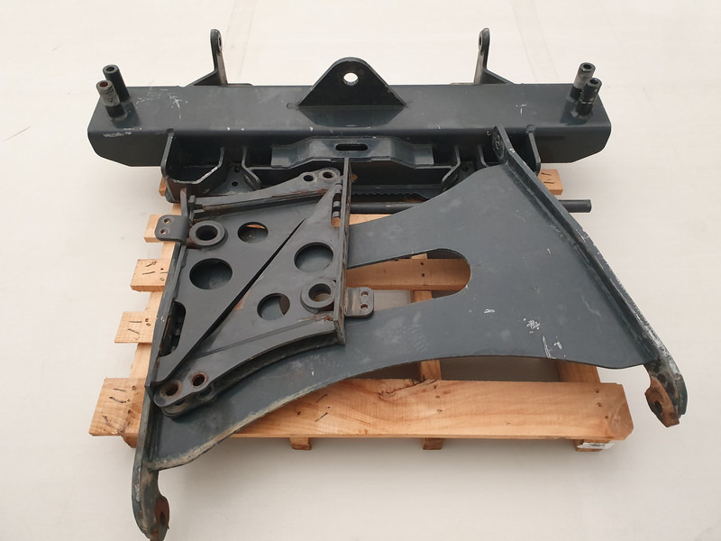 Scania G-Serie DIN-plaat DIN-plaat SCANIA G-Serie Bumper zout strooimachine - Запчастини: фото 1 Scania G-Serie DIN-plaat DIN-plaat SCANIA G-Serie Bumper zout strooimachine - Запчастини: фото 1