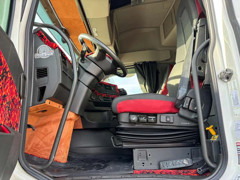 Volvo FH 540 Globetrotter Euro 6 (Chasiss KB885717) - Тягач: фото 5 Volvo FH 540 Globetrotter Euro 6 (Chasiss KB885717) - Тягач: фото 5