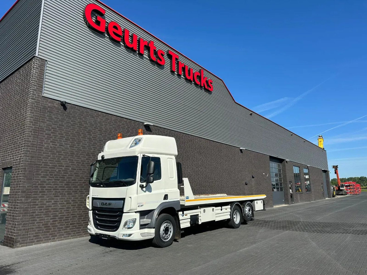 DAF CF 410 6X2 M4SN3 OPRIJWAGEN / MACHINE TRANSPORTE - Автовоз вантажівка: фото 2 DAF CF 410 6X2 M4SN3 OPRIJWAGEN / MACHINE TRANSPORTE - Автовоз вантажівка: фото 2
