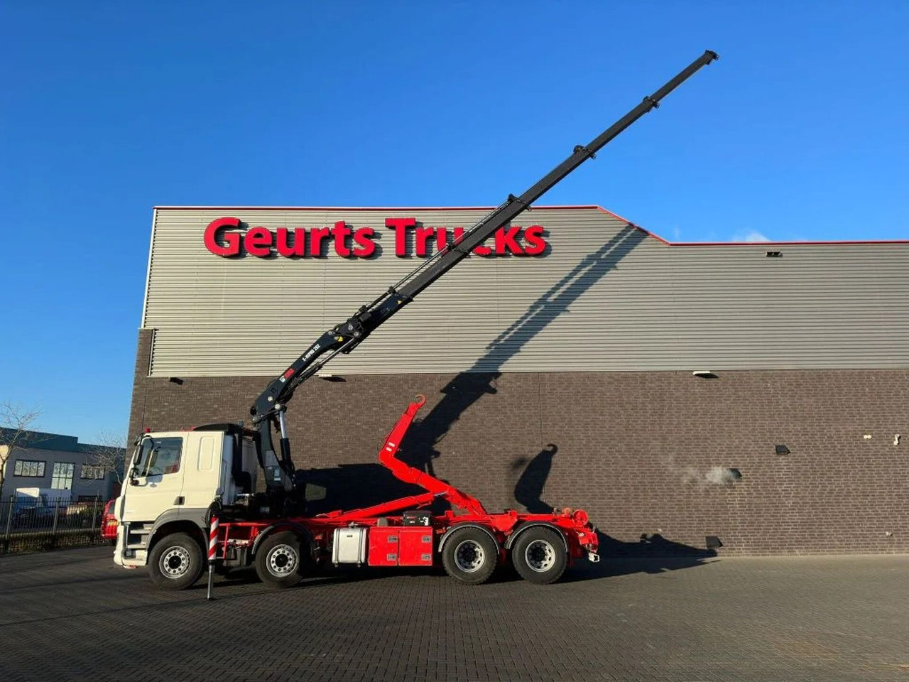 DAF CF 530 8X4 + HIAB HAAKARM + HIAB 262 EP-5 KRAAN/ - Гаковий мультиліфт вантажівка: фото 5 DAF CF 530 8X4 + HIAB HAAKARM + HIAB 262 EP-5 KRAAN/ - Гаковий мультиліфт вантажівка: фото 5