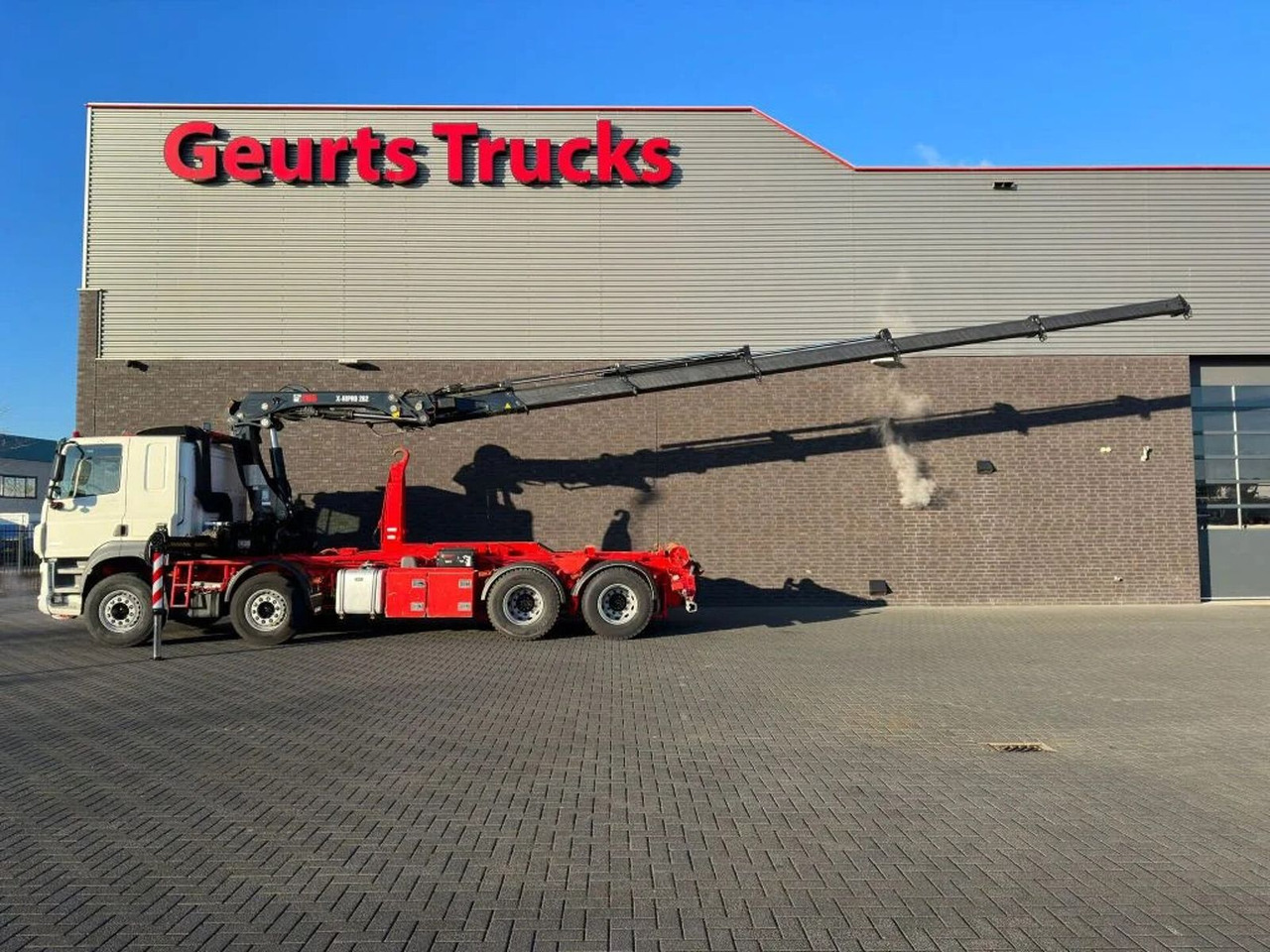 DAF CF 530 8X4 + HIAB HAAKARM + HIAB 262 EP-5 KRAAN/ - Гаковий мультиліфт вантажівка: фото 4 DAF CF 530 8X4 + HIAB HAAKARM + HIAB 262 EP-5 KRAAN/ - Гаковий мультиліфт вантажівка: фото 4