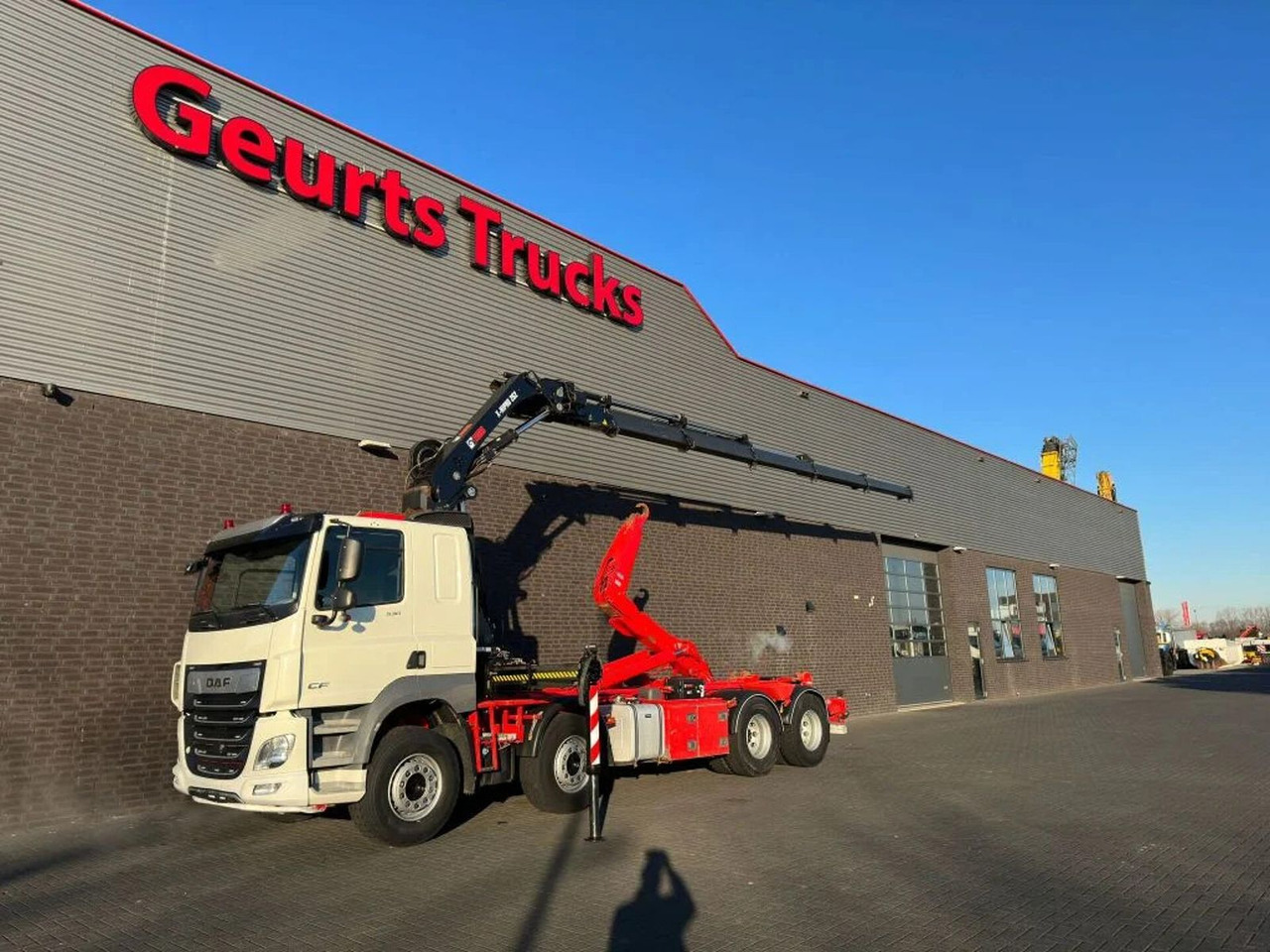 DAF CF 530 8X4 + HIAB HAAKARM + HIAB 262 EP-5 KRAAN/ - Гаковий мультиліфт вантажівка: фото 2 DAF CF 530 8X4 + HIAB HAAKARM + HIAB 262 EP-5 KRAAN/ - Гаковий мультиліфт вантажівка: фото 2