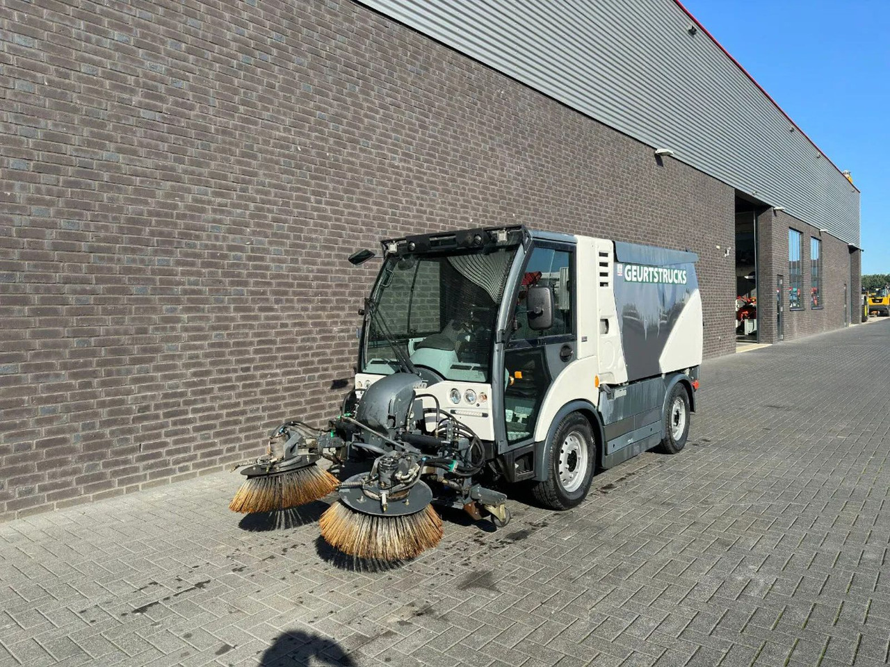Hako CITYMASTER 2200 SWEEPING TRUCK/ KEHRMASCHINE/VEE - Підмітально-прибиральна машина: фото 4 Hako CITYMASTER 2200 SWEEPING TRUCK/ KEHRMASCHINE/VEE - Підмітально-прибиральна машина: фото 4