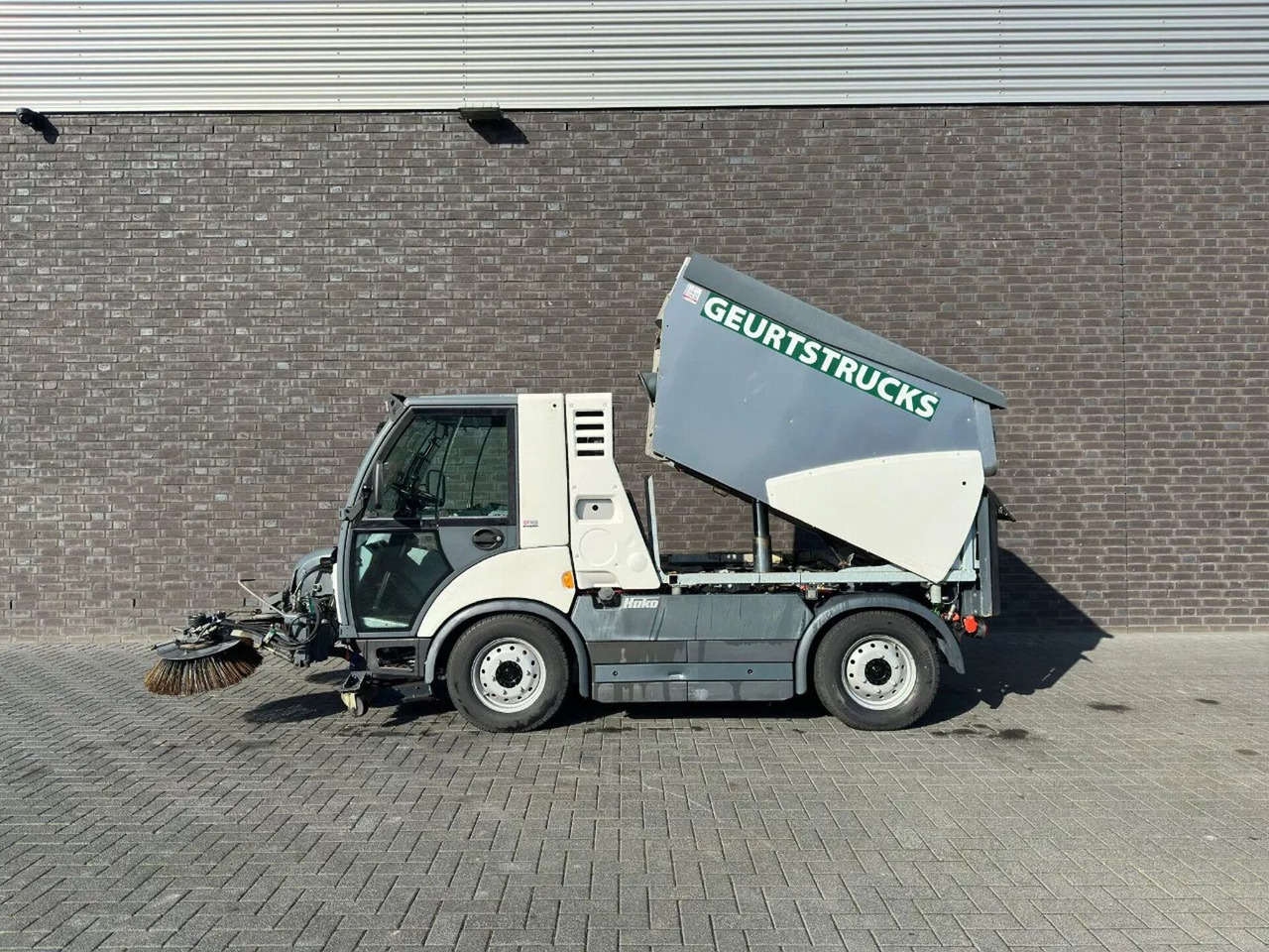 Hako CITYMASTER 2200 SWEEPING TRUCK/ KEHRMASCHINE/VEE - Підмітально-прибиральна машина: фото 2 Hako CITYMASTER 2200 SWEEPING TRUCK/ KEHRMASCHINE/VEE - Підмітально-прибиральна машина: фото 2