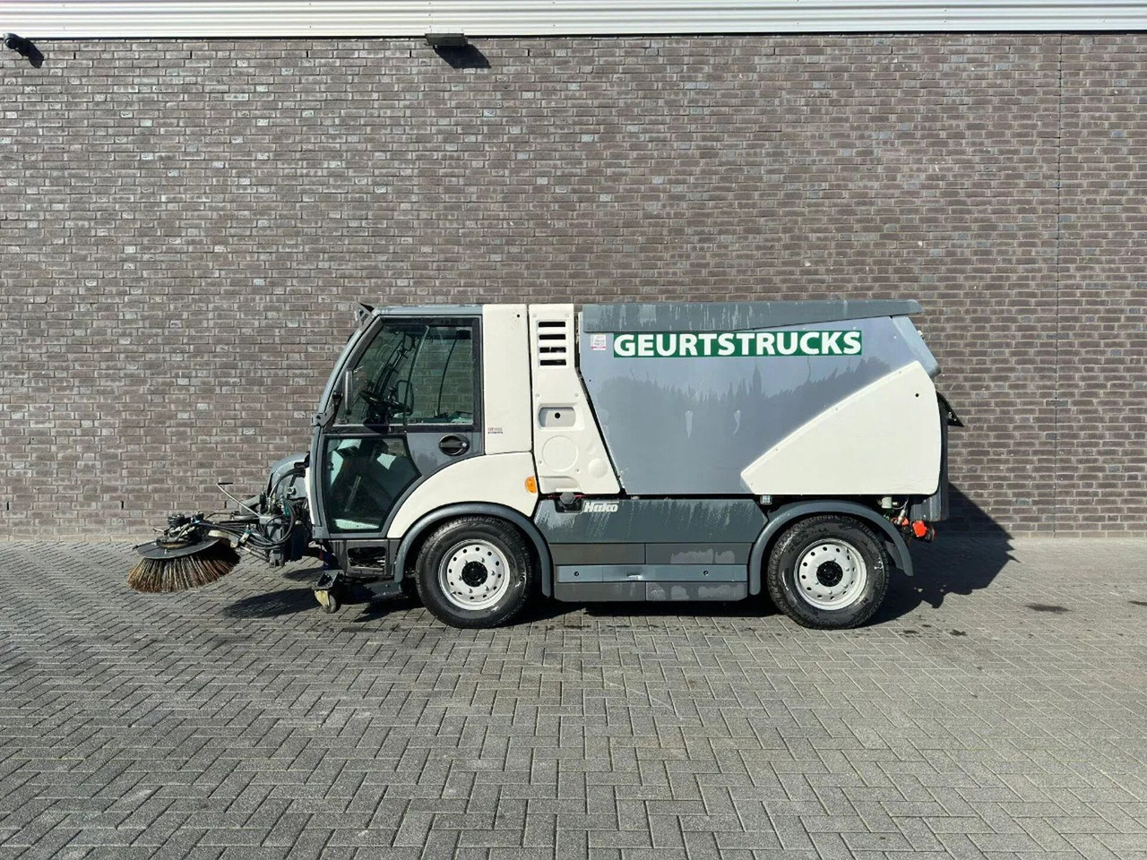 Hako CITYMASTER 2200 SWEEPING TRUCK/ KEHRMASCHINE/VEE - Підмітально-прибиральна машина: фото 3 Hako CITYMASTER 2200 SWEEPING TRUCK/ KEHRMASCHINE/VEE - Підмітально-прибиральна машина: фото 3