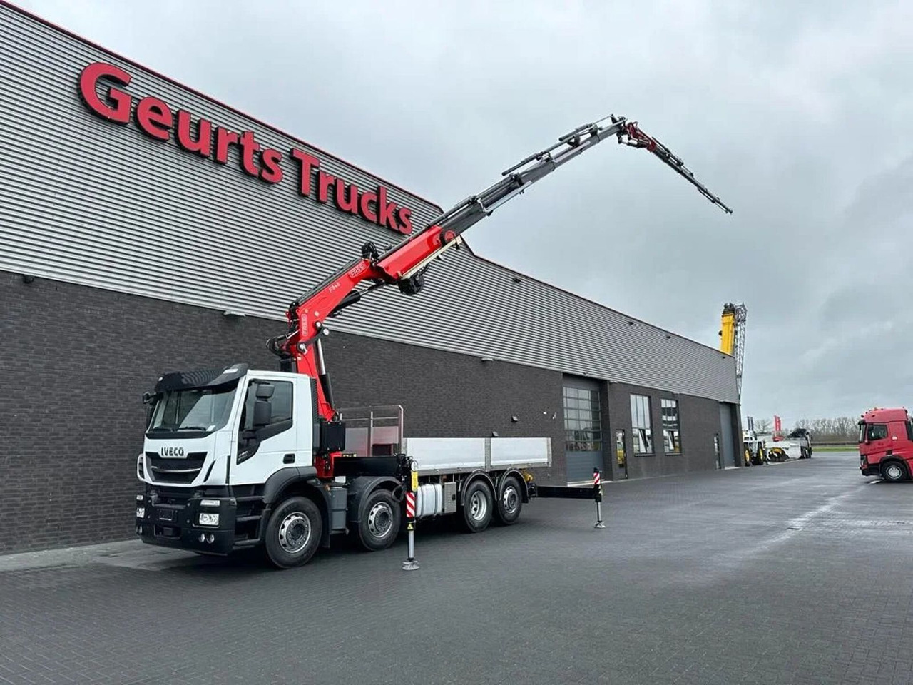 Iveco Stralis 480 X-WAY 8X2 + FASSI 545RA.2.26 + JIB L - Вантажівка з маніпулятором: фото 2 Iveco Stralis 480 X-WAY 8X2 + FASSI 545RA.2.26 + JIB L - Вантажівка з маніпулятором: фото 2