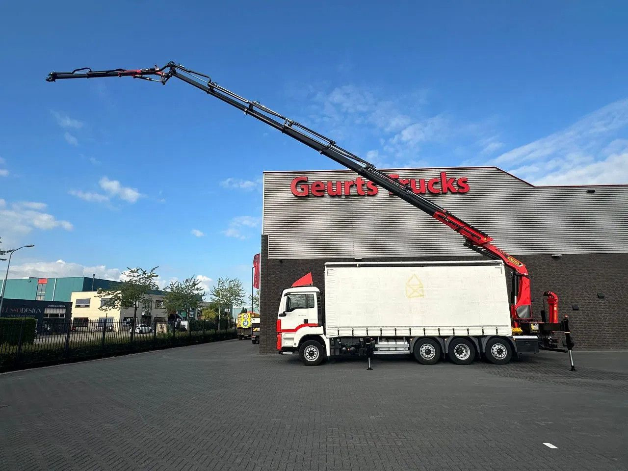 MAN TGS 35.470 8X2 SCHUIFZEIL MET PALFINGER PK37.002 - Вантажівка з маніпулятором: фото 1 MAN TGS 35.470 8X2 SCHUIFZEIL MET PALFINGER PK37.002 - Вантажівка з маніпулятором: фото 1
