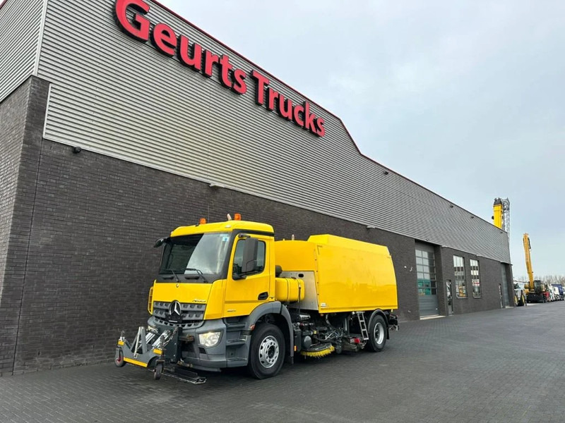 Mercedes-Benz Arocs 1824 4X2 BEAM A9000 SWEEPING TRUCK/ KEHRMASCHINE/VEEGWAGEN/FAHRBAHNREINIGER/AIRPORT CLEANER WITH MAGNET - Підмітально-прибиральна машина: фото 2 Mercedes-Benz Arocs 1824 4X2 BEAM A9000 SWEEPING TRUCK/ KEHRMASCHINE/VEEGWAGEN/FAHRBAHNREINIGER/AIRPORT CLEANER WITH MAGNET - Підмітально-прибиральна машина: фото 2