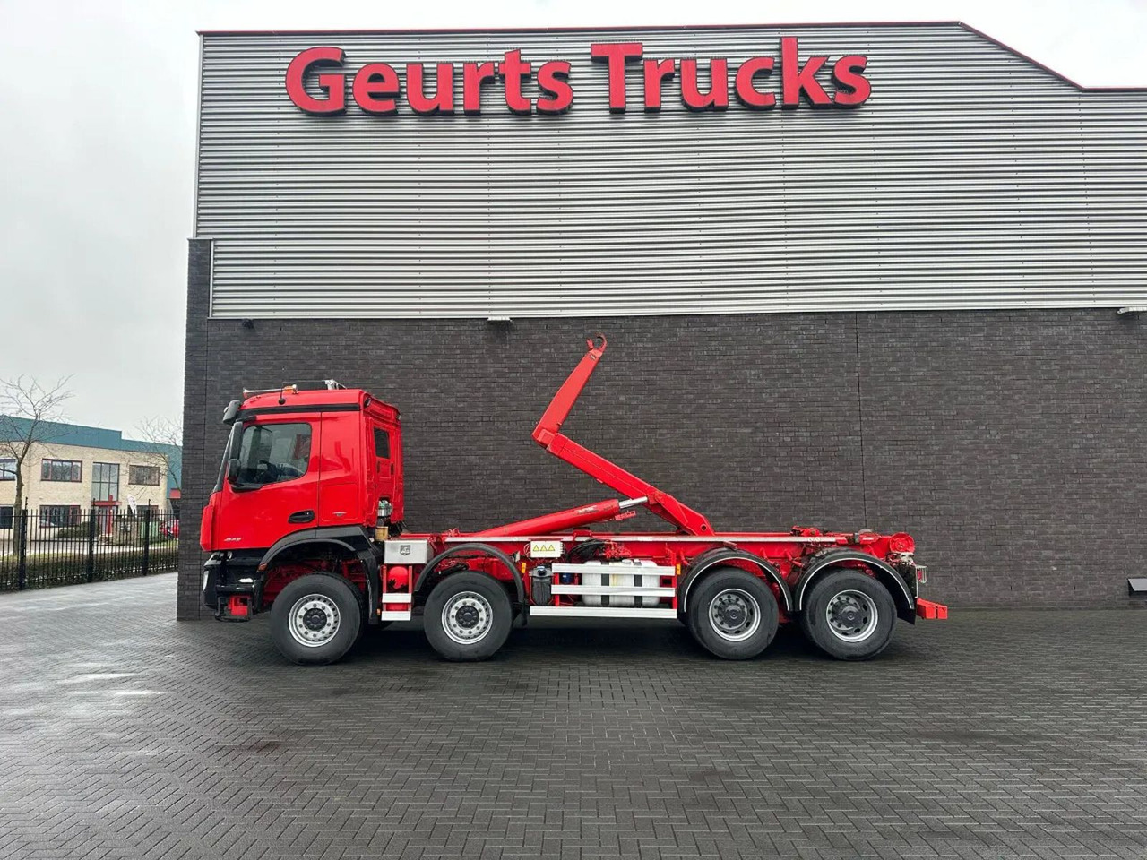 Mercedes-Benz Arocs 8X4 VDL S-30-6600 HAAKARMSYSTEEM/ABROLLKIP - Гаковий мультиліфт вантажівка: фото 1 Mercedes-Benz Arocs 8X4 VDL S-30-6600 HAAKARMSYSTEEM/ABROLLKIP - Гаковий мультиліфт вантажівка: фото 1
