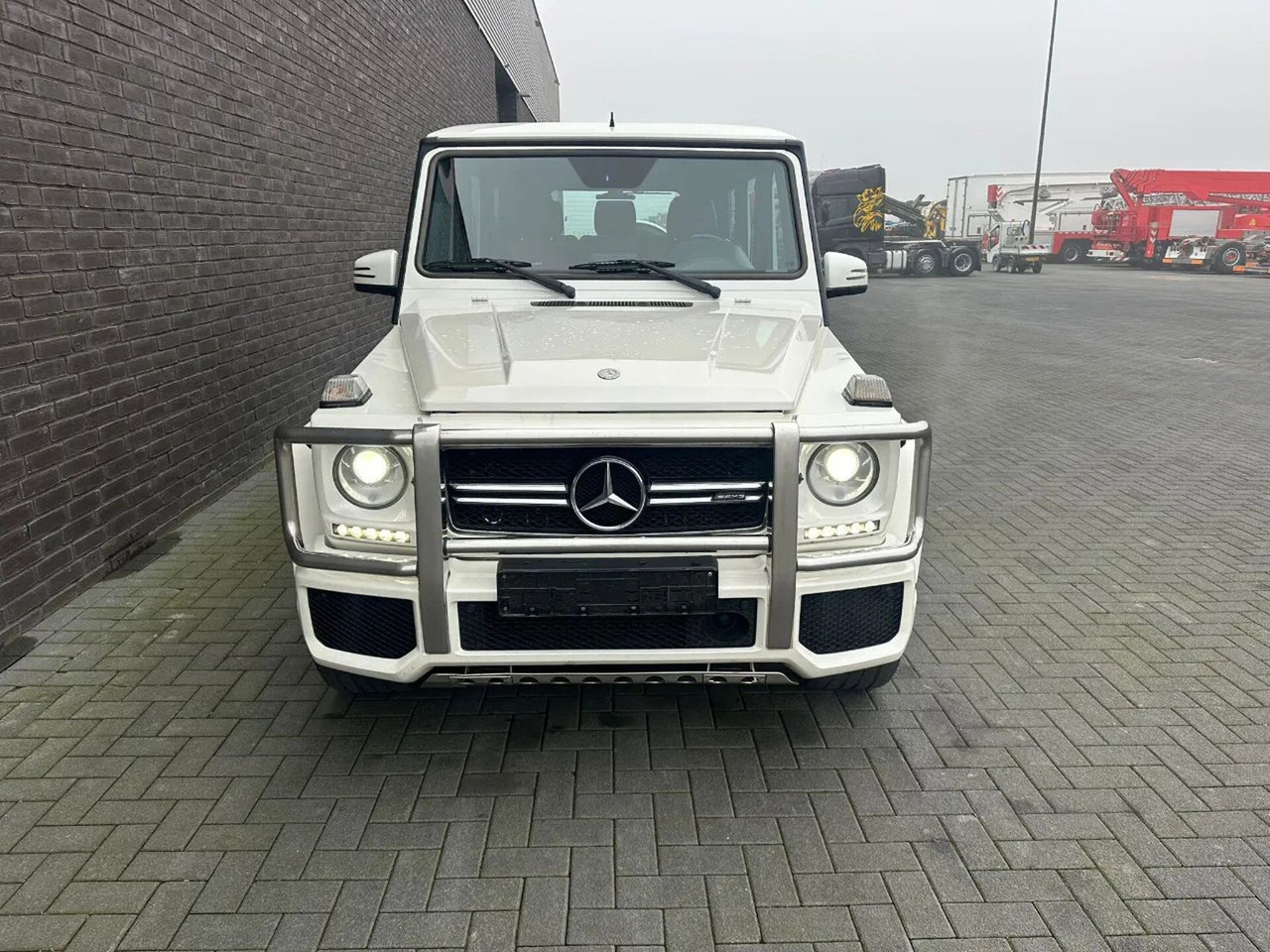 Mercedes-Benz G 63 AMG - Позашляховик: фото 4 Mercedes-Benz G 63 AMG - Позашляховик: фото 4