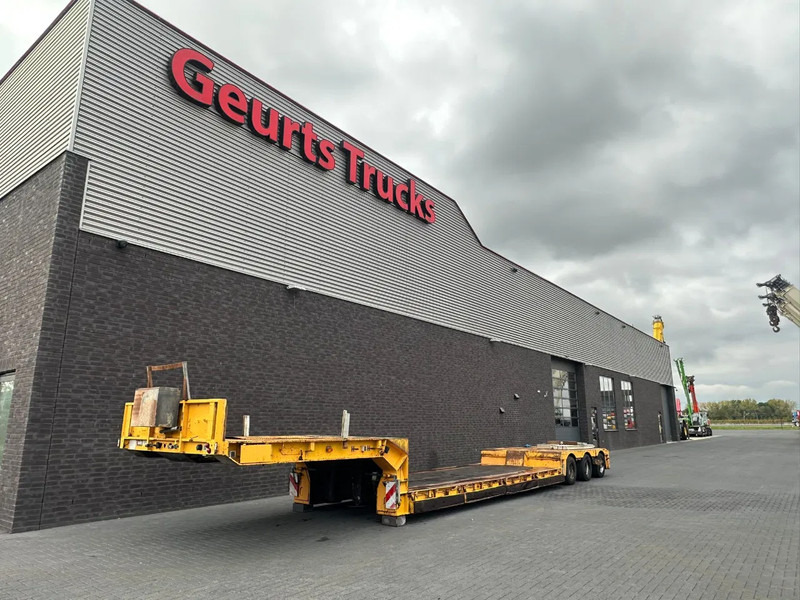 Nooteboom EURO-48-03 DIEPLADER / TIEFLADER / LOW LOADER MET HYDRAULISCH VERING EN STUURASSEN - Низькорамна платформа напівпричіп: фото 2 Nooteboom EURO-48-03 DIEPLADER / TIEFLADER / LOW LOADER MET HYDRAULISCH VERING EN STUURASSEN - Низькорамна платформа напівпричіп: фото 2