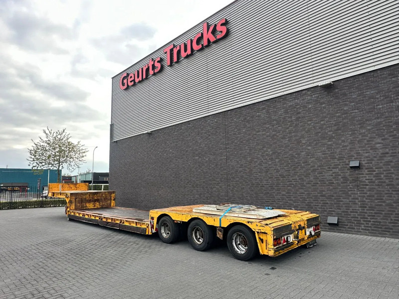 Nooteboom EURO-48-03 DIEPLADER / TIEFLADER / LOW LOADER MET HYDRAULISCH VERING EN STUURASSEN - Низькорамна платформа напівпричіп: фото 3 Nooteboom EURO-48-03 DIEPLADER / TIEFLADER / LOW LOADER MET HYDRAULISCH VERING EN STUURASSEN - Низькорамна платформа напівпричіп: фото 3