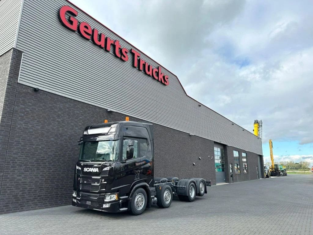 Scania R540 NGS 8X2 CHASSIS NIEUW/NEUE/NEW FULL OPTIONS - Вантажівка шасі: фото 2 Scania R540 NGS 8X2 CHASSIS NIEUW/NEUE/NEW FULL OPTIONS - Вантажівка шасі: фото 2