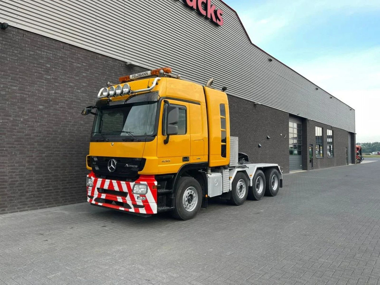 Mercedes-Benz Actros 4165 V8 8X4 SLT TITAN HEAVY DUTY TRACTOR/ - Тягач: фото 2 Mercedes-Benz Actros 4165 V8 8X4 SLT TITAN HEAVY DUTY TRACTOR/ - Тягач: фото 2