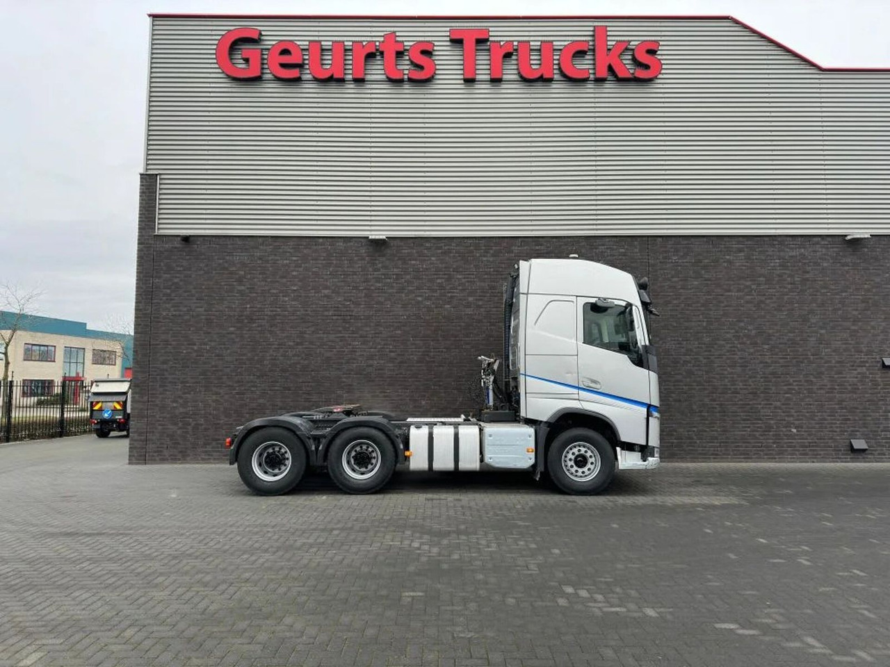 Volvo FH 460 6X4 TREKKER/TRACTOR/SZM EURO 6 HYDRAULIC - Тягач: фото 4 Volvo FH 460 6X4 TREKKER/TRACTOR/SZM EURO 6 HYDRAULIC - Тягач: фото 4