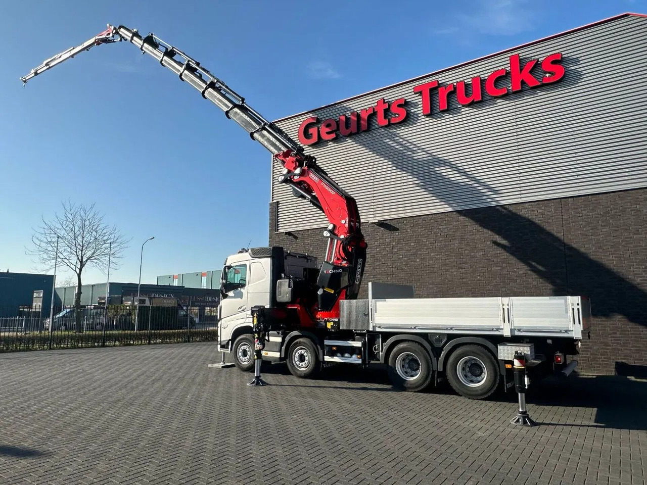 Volvo FH 500 8X4 RF-RT40G FASSI F1450R.2.8 + JIB L826 - Вантажівка з маніпулятором: фото 5 Volvo FH 500 8X4 RF-RT40G FASSI F1450R.2.8 + JIB L826 - Вантажівка з маніпулятором: фото 5