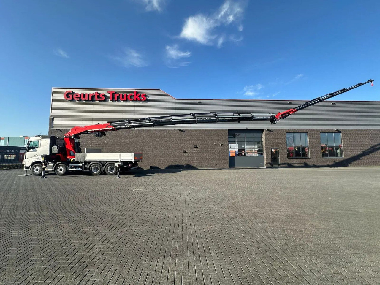 Volvo FH 500 8X4 RF-RT40G FASSI F1450R.2.8 + JIB L826 - Вантажівка з маніпулятором: фото 2 Volvo FH 500 8X4 RF-RT40G FASSI F1450R.2.8 + JIB L826 - Вантажівка з маніпулятором: фото 2