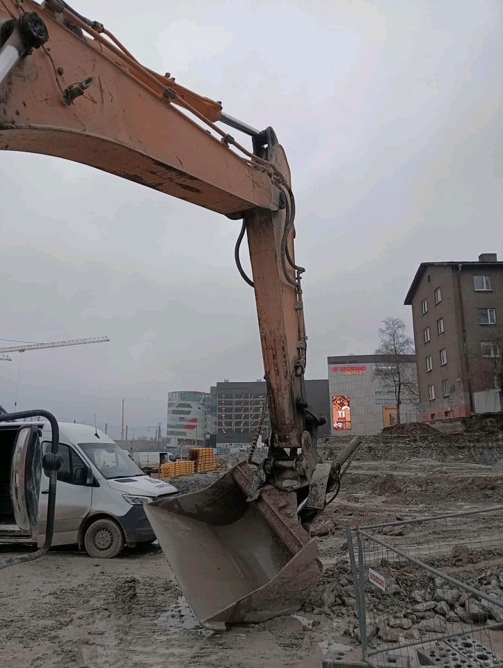 Hyundai R 300 - Гусеничний екскаватор: фото 5 Hyundai R 300 - Гусеничний екскаватор: фото 5