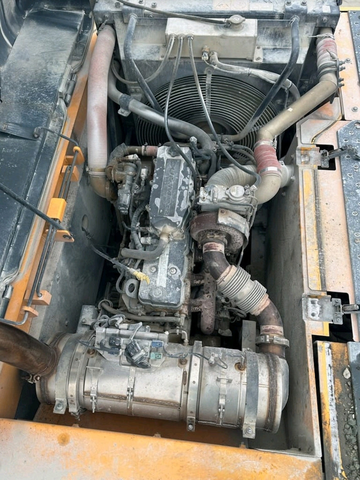 Hyundai R 300 - Гусеничний екскаватор: фото 4 Hyundai R 300 - Гусеничний екскаватор: фото 4