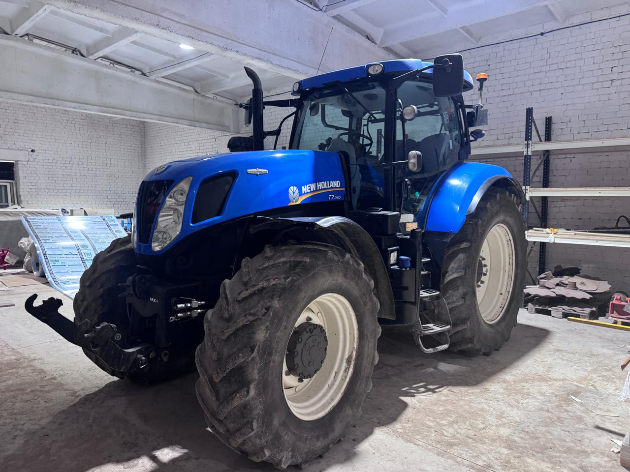 NEW HOLLAND T7.260 - Трактор: фото 1 NEW HOLLAND T7.260 - Трактор: фото 1