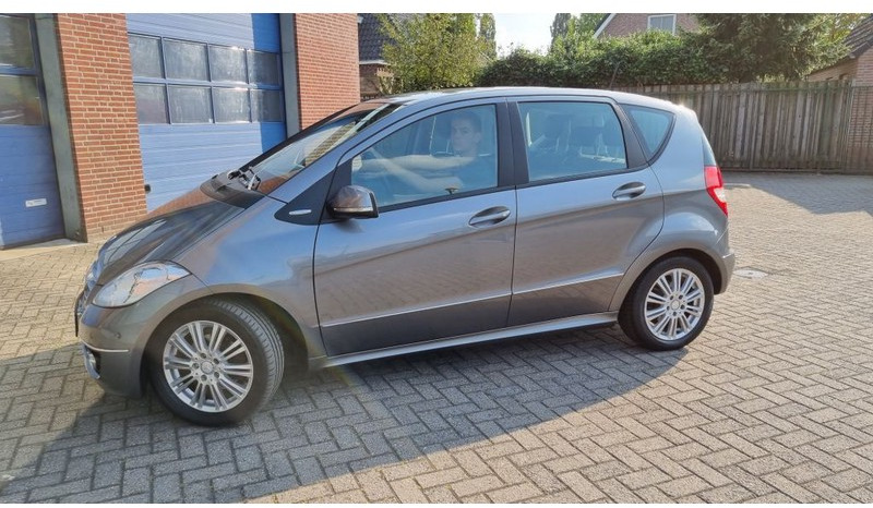 Mercedes-Benz A-Klasse A160 Automaat Elegance.airco.trekhaak. - Хетчбек: фото 3 Mercedes-Benz A-Klasse A160 Automaat Elegance.airco.trekhaak. - Хетчбек: фото 3