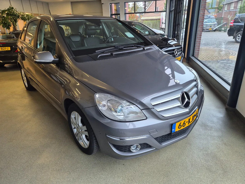 Mercedes-Benz B-Klasse B 180 Automaat Trekhaak - Легковий автомобіль: фото 5 Mercedes-Benz B-Klasse B 180 Automaat Trekhaak - Легковий автомобіль: фото 5