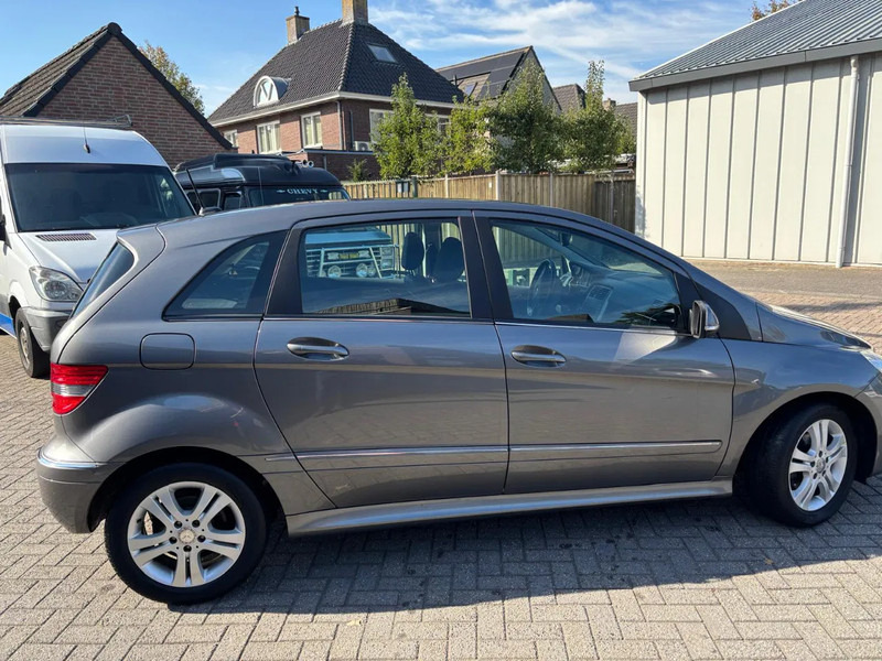 Mercedes-Benz B-Klasse B 180 Automaat Trekhaak - Легковий автомобіль: фото 2 Mercedes-Benz B-Klasse B 180 Automaat Trekhaak - Легковий автомобіль: фото 2