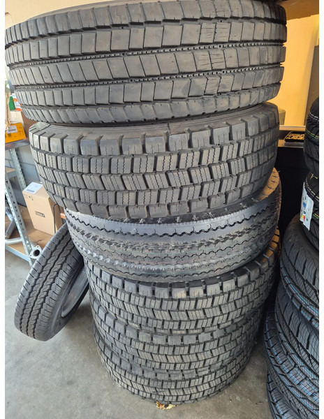 Michelin 235/75R 17.5 - Шина в категорії Вантажівки: фото 1 Michelin 235/75R 17.5 - Шина в категорії Вантажівки: фото 1