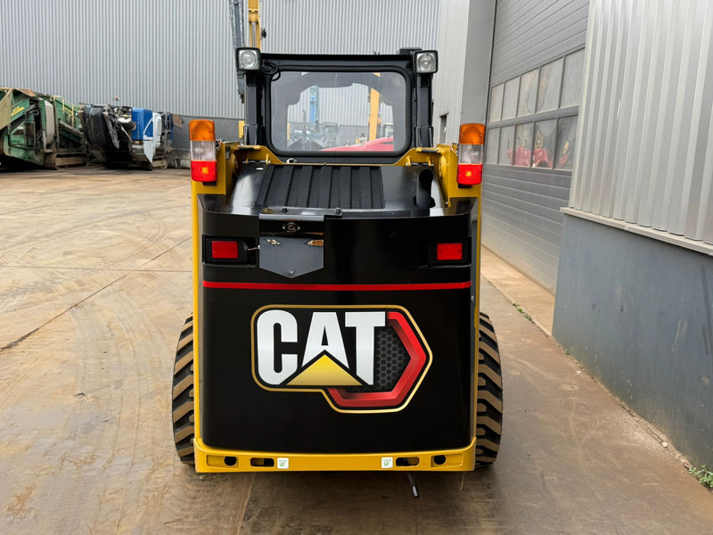 Новий Колісний навантажувач Caterpillar 216B3: фото 12