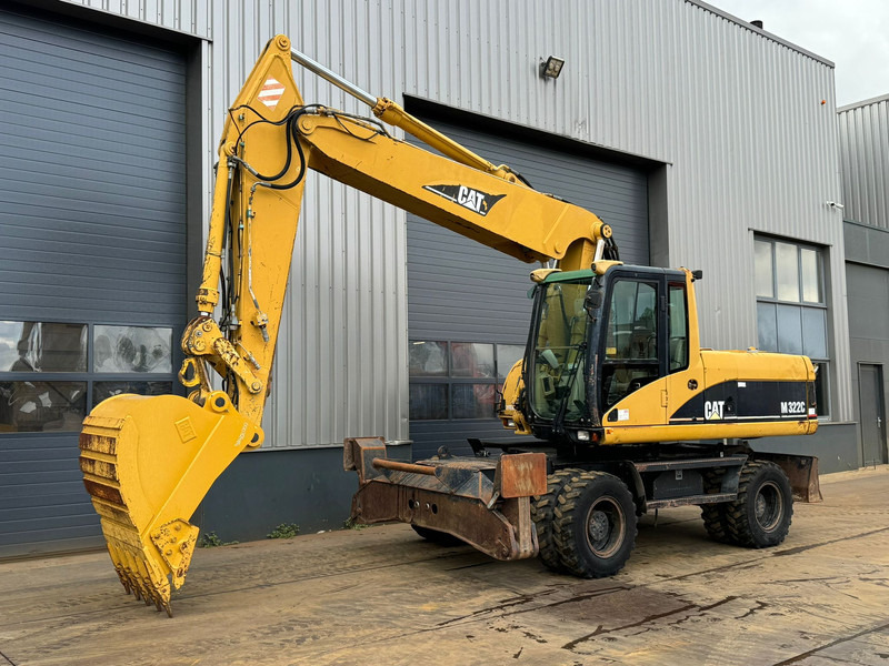Caterpillar M322C - Hydraulic stabilizers / VA Triple boom / CE-certified, - Колісний екскаватор: фото 4 Caterpillar M322C - Hydraulic stabilizers / VA Triple boom / CE-certified, - Колісний екскаватор: фото 4