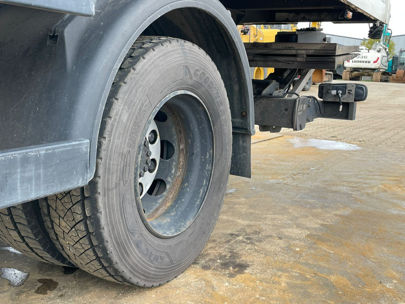 Вантажівка з закритим кузовом DAF LF 180 FA: фото 18 Вантажівка з закритим кузовом DAF LF 180 FA: фото 18