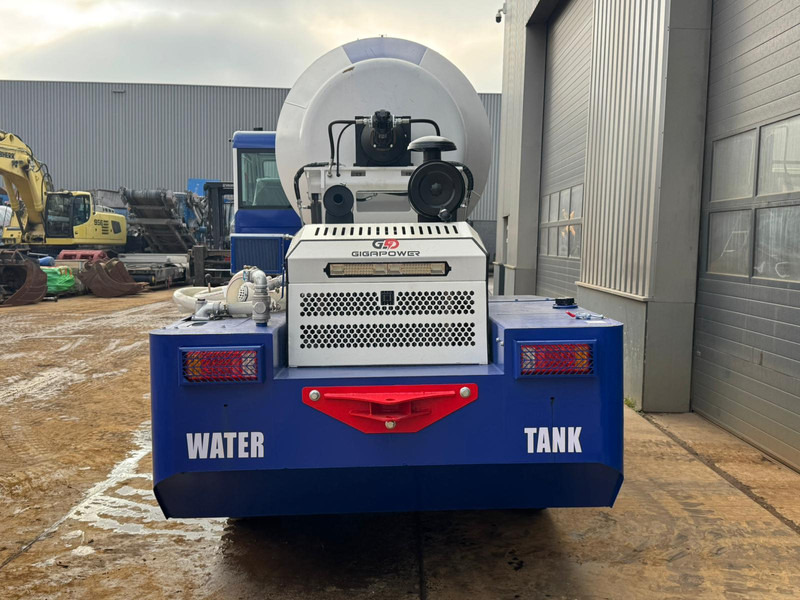 Giga power GW5500 4x4 Self Loading Concrete Mixer - Автобетонозмішувач: фото 4 Giga power GW5500 4x4 Self Loading Concrete Mixer - Автобетонозмішувач: фото 4