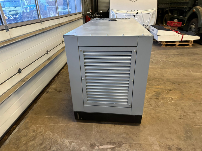 Giga power LT-W50-GF 62.5KVA silent set - Електричний генератор: фото 5 Giga power LT-W50-GF 62.5KVA silent set - Електричний генератор: фото 5
