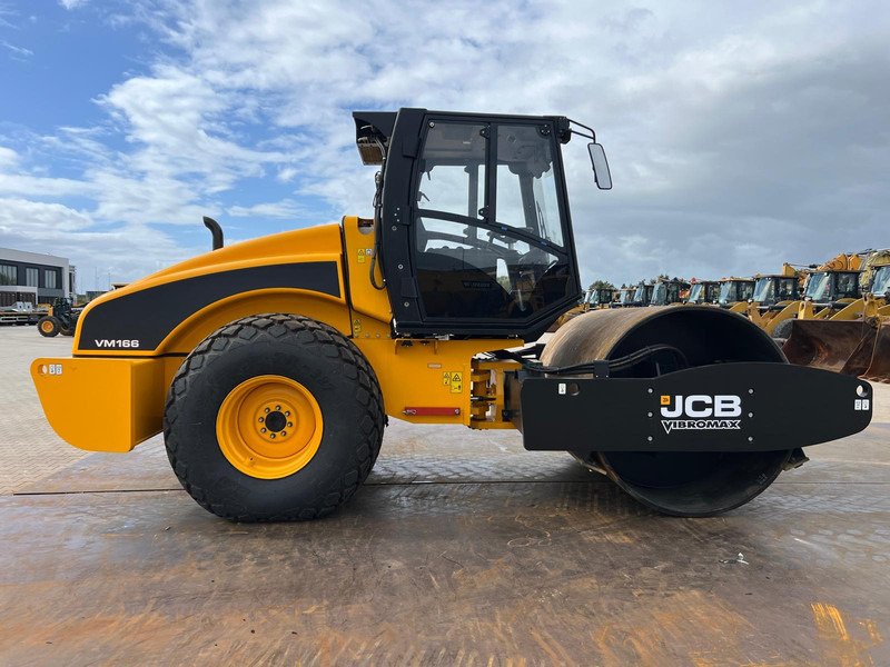 Новий Каток JCB VM166D: фото 6