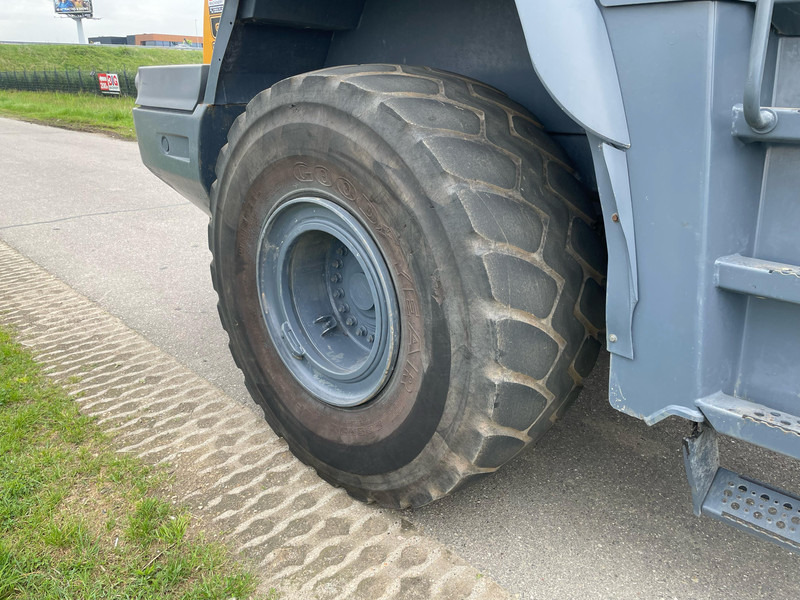 Колісний навантажувач Liebherr L580: фото 12