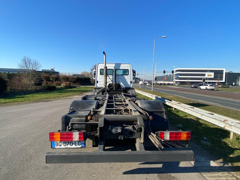 MERCEDESBENZ AXOR 1829 4x2 chassis cab - Вантажівка шасі: фото 5 MERCEDESBENZ AXOR 1829 4x2 chassis cab - Вантажівка шасі: фото 5