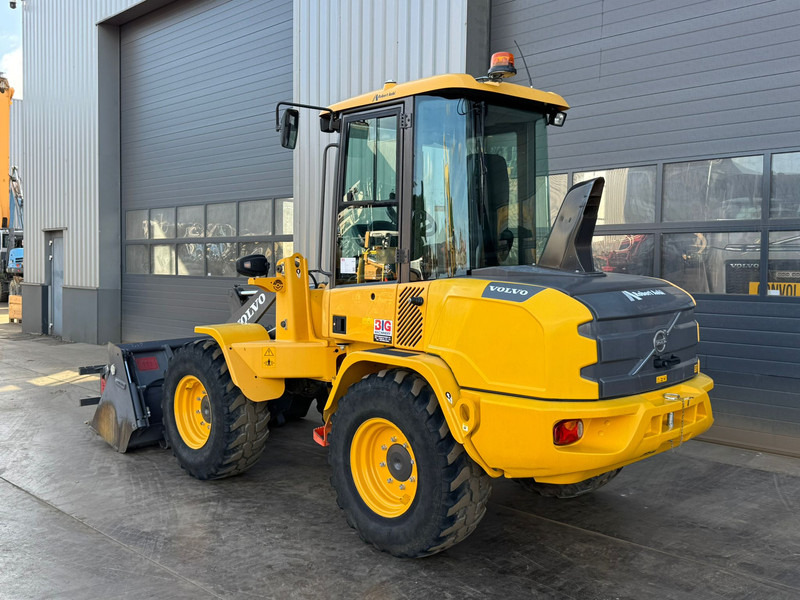 Volvo L30G - Колісний навантажувач: фото 3 Volvo L30G - Колісний навантажувач: фото 3