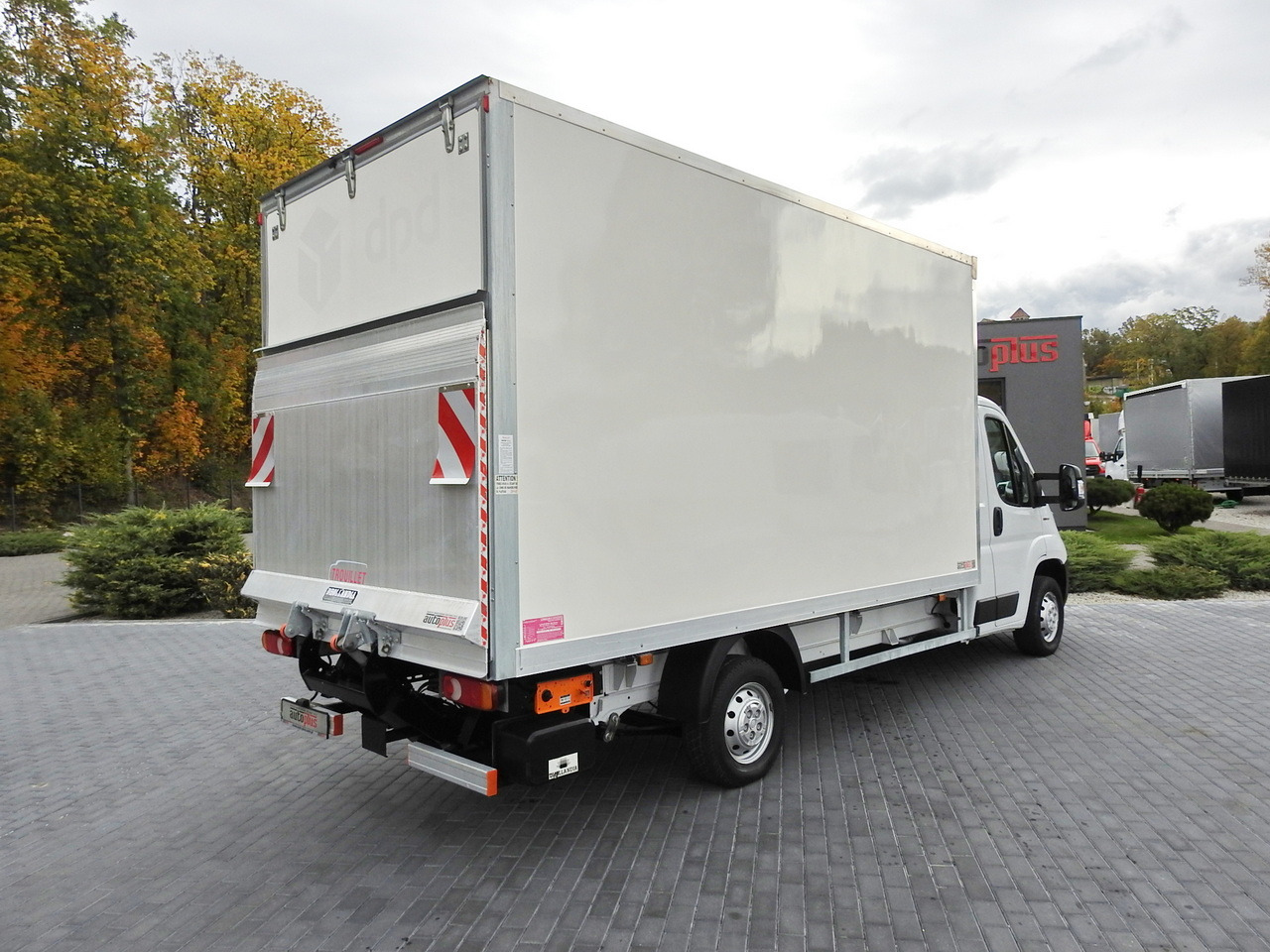FIAT DUCATO BOX LIFT 8 PALLETS CRUISE CONTROL NAVIGATION AIR CONDITIONING LED LIGHTS 130HP - Фургон з закритим кузовом: фото 3 FIAT DUCATO BOX LIFT 8 PALLETS CRUISE CONTROL NAVIGATION AIR CONDITIONING LED LIGHTS 130HP - Фургон з закритим кузовом: фото 3