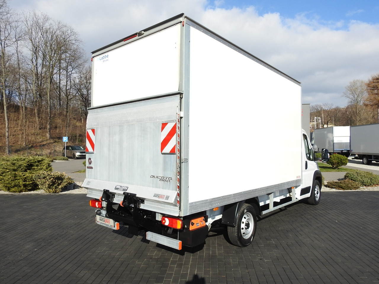 FIAT DUCATO BOX LIFT 8 PALLETS CRUISE CONTROL NAVIGATION LED LIGHTS AIR CONDITIONING 130HP - Фургон з закритим кузовом: фото 3 FIAT DUCATO BOX LIFT 8 PALLETS CRUISE CONTROL NAVIGATION LED LIGHTS AIR CONDITIONING 130HP - Фургон з закритим кузовом: фото 3
