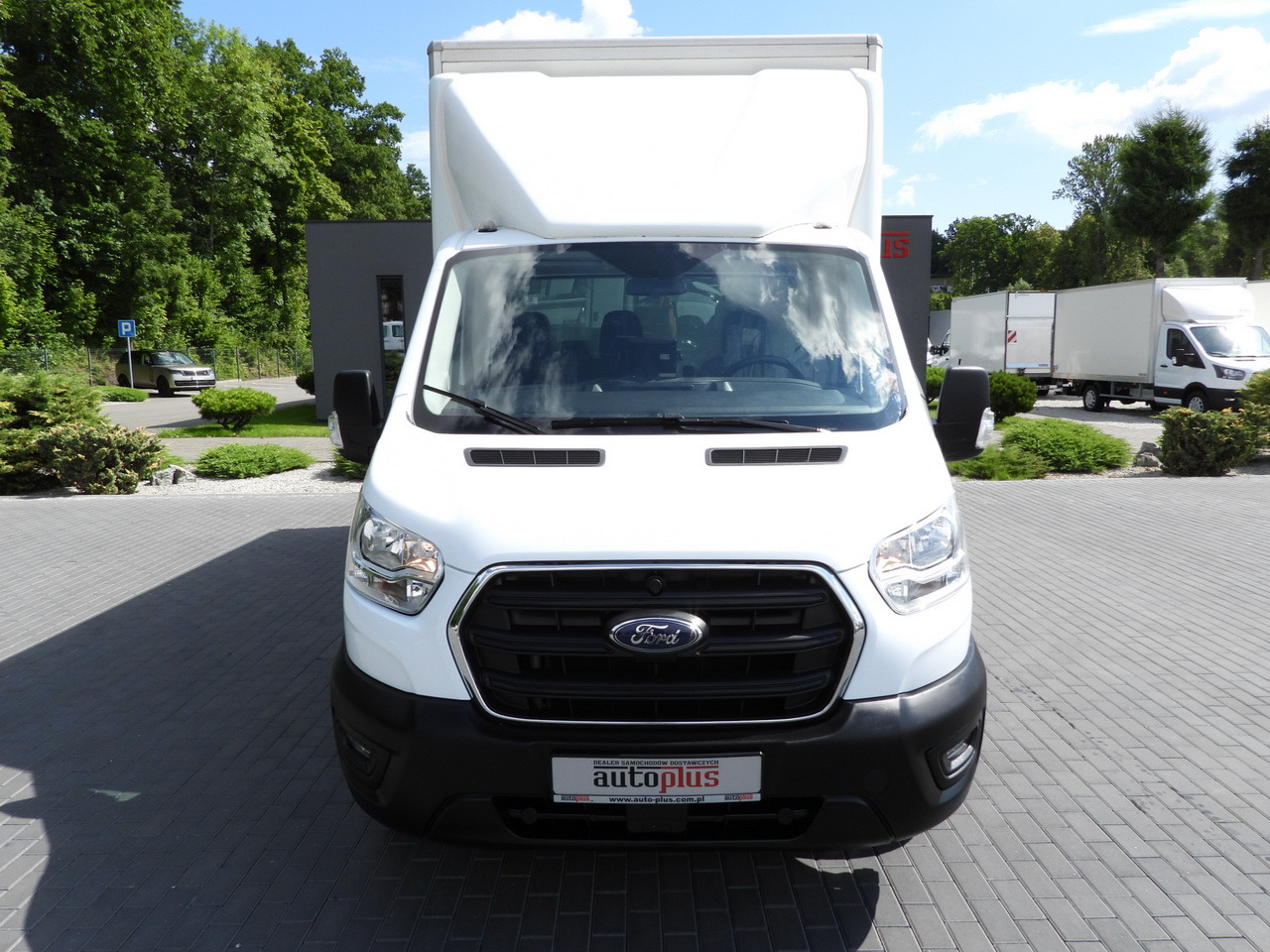 FORD TRANSIT BOX LIFT 8 PALLETS CRUISE CONTROL LED LIGHTS TWIN WHEELS AIR CONDITIONING 130HP - Фургон з закритим кузовом: фото 5 FORD TRANSIT BOX LIFT 8 PALLETS CRUISE CONTROL LED LIGHTS TWIN WHEELS AIR CONDITIONING 130HP - Фургон з закритим кузовом: фото 5