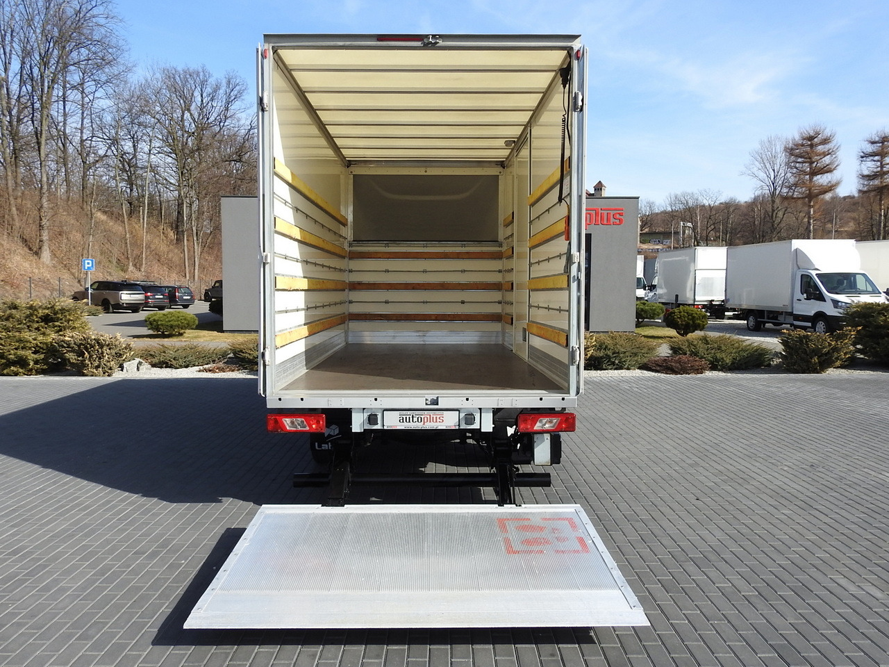 Фургон з закритим кузовом FORD TRANSIT  BOX LIFT 8 PALLETS CRUISE CONTROL LED LIGHTS TWIN WHEELS AIR CONDITIONING  170HP: фото 12