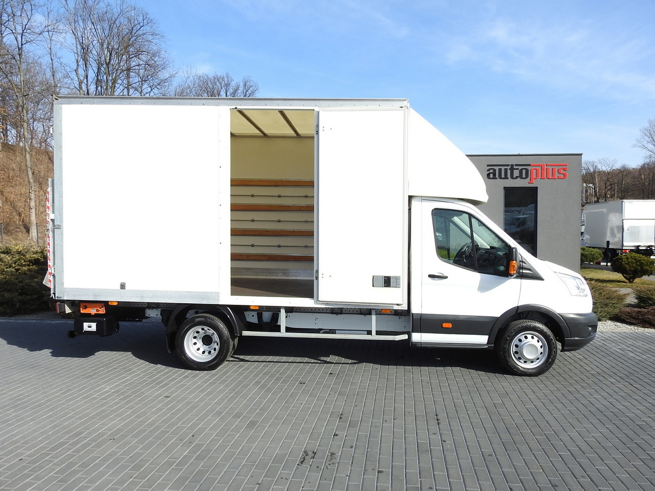 Фургон з закритим кузовом FORD TRANSIT  BOX LIFT 8 PALLETS CRUISE CONTROL LED LIGHTS TWIN WHEELS AIR CONDITIONING  170HP: фото 8