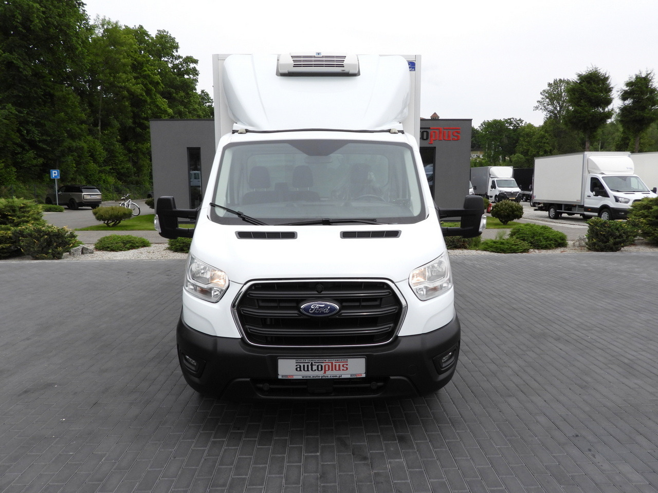 FORD TRANSIT BOX / REFRIGERATOR BOX 5*C / CRUISE CONTROL LED LIGHTS TWIN WHEELS AIR CONDITIONING 130HP - Фургон з закритим кузовом: фото 5 FORD TRANSIT BOX / REFRIGERATOR BOX 5*C / CRUISE CONTROL LED LIGHTS TWIN WHEELS AIR CONDITIONING 130HP - Фургон з закритим кузовом: фото 5