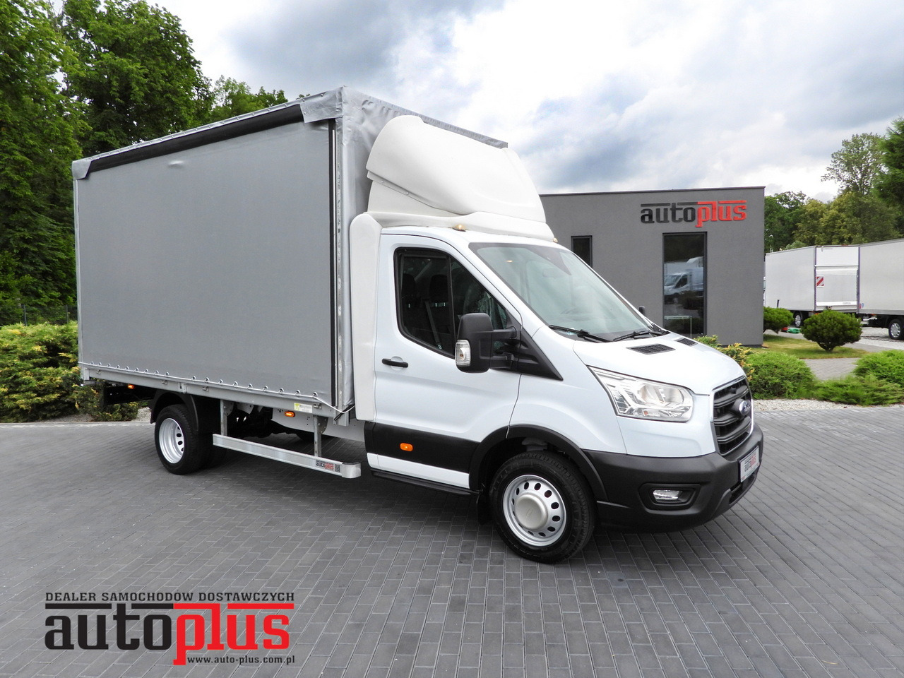 FORD TRANSIT TARPAULIN 8 PALLETS CRUISE CONTROL LED LIGHTS TWIN WHEELS AIR CONDITIONING 130HP - Тентований фургон: фото 1 FORD TRANSIT TARPAULIN 8 PALLETS CRUISE CONTROL LED LIGHTS TWIN WHEELS AIR CONDITIONING 130HP - Тентований фургон: фото 1