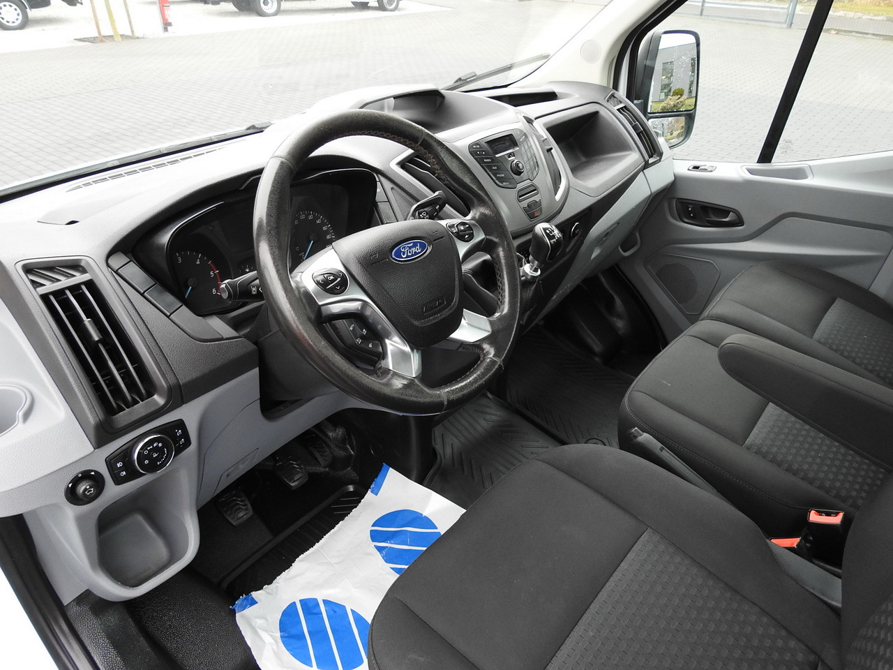 FORD TRANSIT TIPPER CRUISE CONTROL AIR CONDITIONING TWIN WHEELS  170HP - Малотоннажний самоскид: фото 2 FORD TRANSIT TIPPER CRUISE CONTROL AIR CONDITIONING TWIN WHEELS  170HP - Малотоннажний самоскид: фото 2