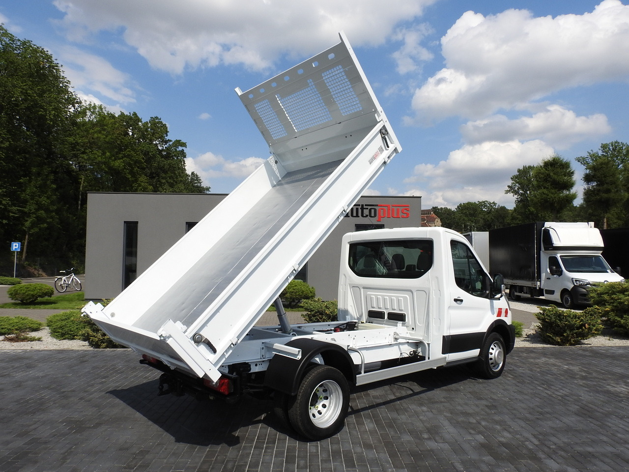 FORD TRANSIT TIPPER CRUISE CONTROL AIR CONDITIONING TWIN WHEELS  170HP - Малотоннажний самоскид: фото 3 FORD TRANSIT TIPPER CRUISE CONTROL AIR CONDITIONING TWIN WHEELS  170HP - Малотоннажний самоскид: фото 3