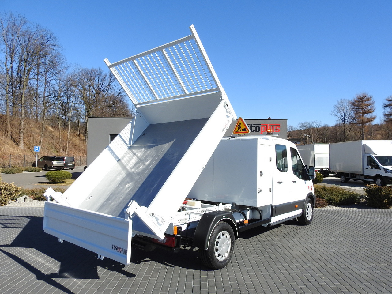 FORD TRANSIT  TIPPER DOUBLE CABIN DOKA 6 SEATS CRUISE CONTROL AIR CONDITIONING  130HP - Малотоннажний самоскид: фото 3 FORD TRANSIT  TIPPER DOUBLE CABIN DOKA 6 SEATS CRUISE CONTROL AIR CONDITIONING  130HP - Малотоннажний самоскид: фото 3